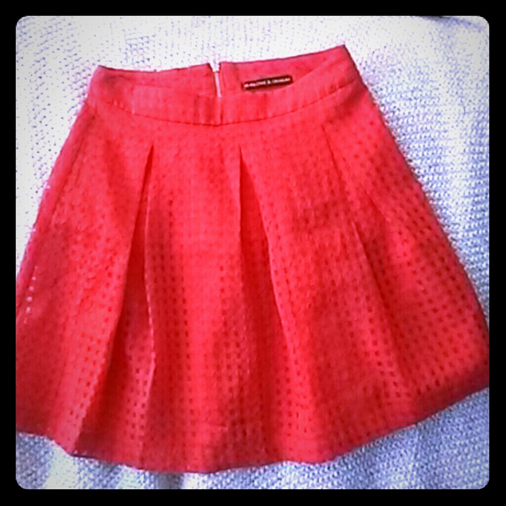 Pleated skirt